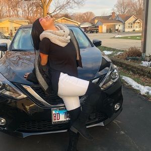 Meet your Posher, Leslie